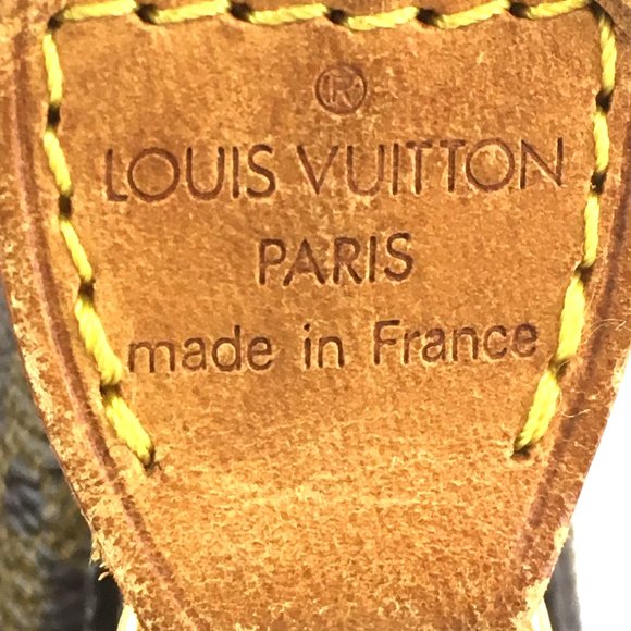 Pochette Accessory Cosmetic Monogram Clutch - Picture 9 of 12